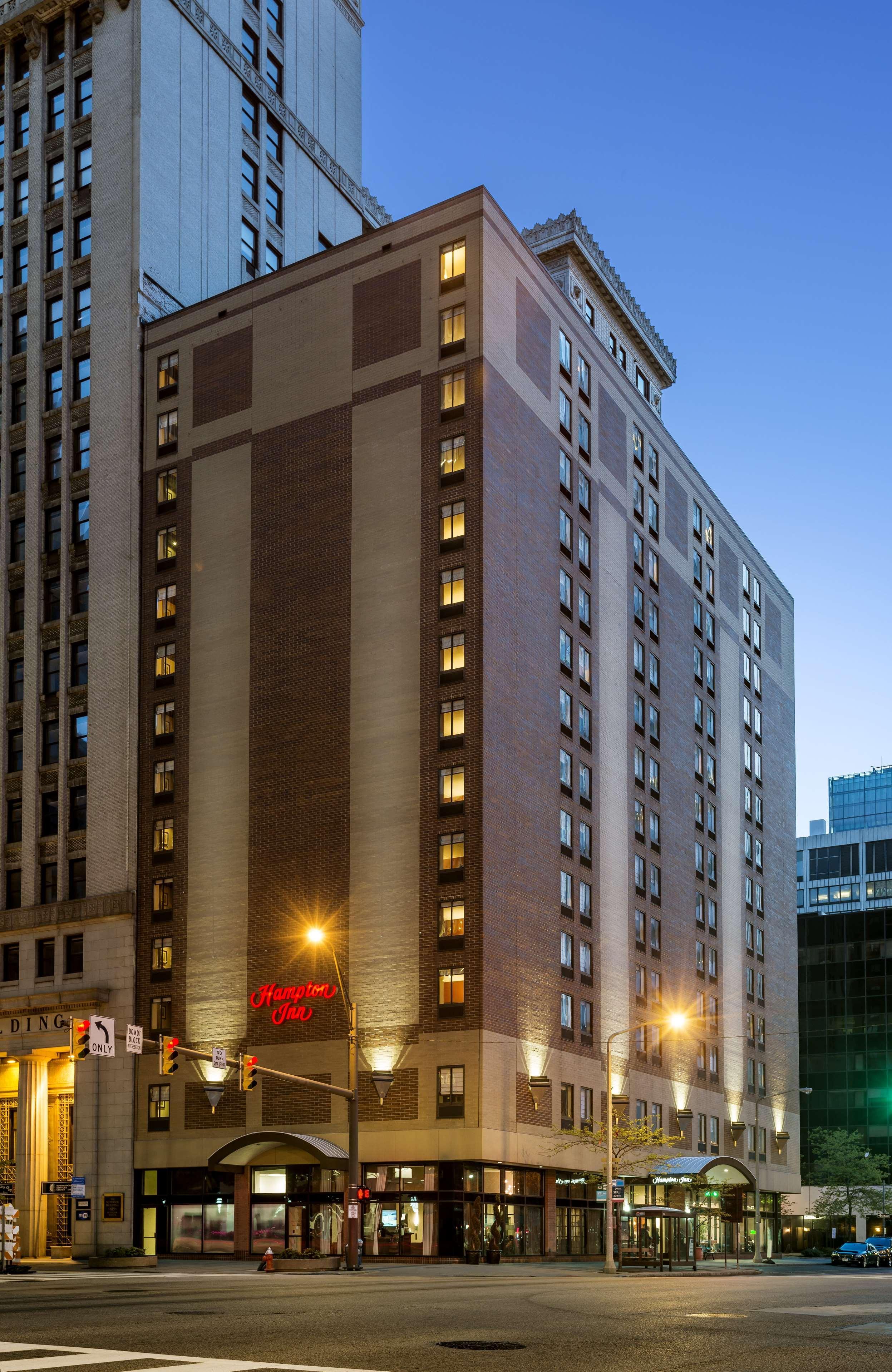 Hampton Inn Cleveland-Downtown Exterior photo